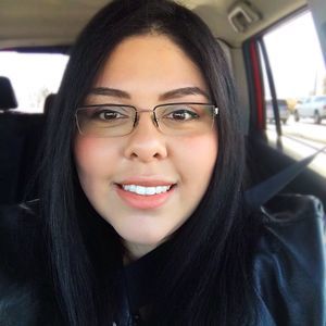 Meet your Posher, Yessica